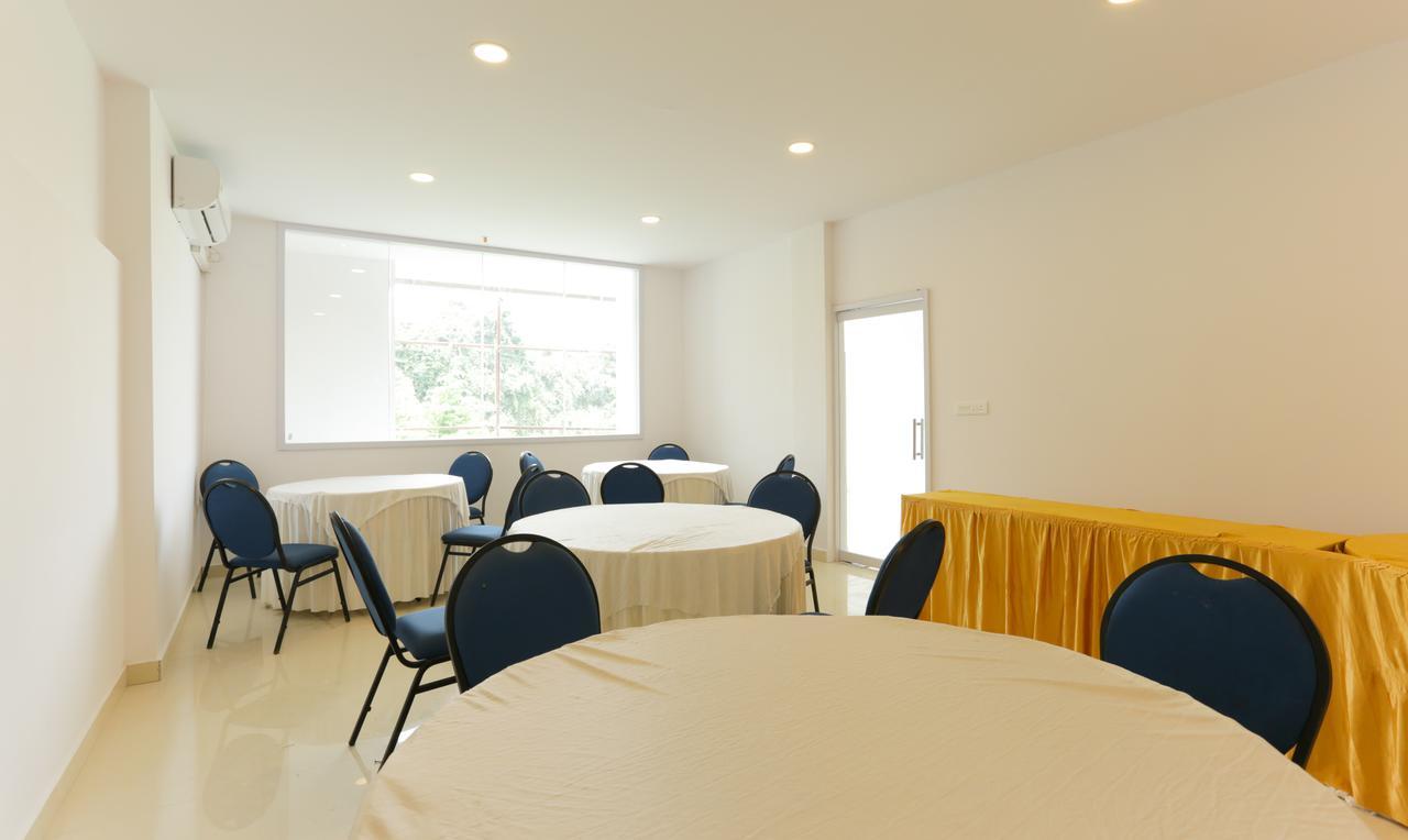 Heaven Gardens Otel Kochi Dış mekan fotoğraf
