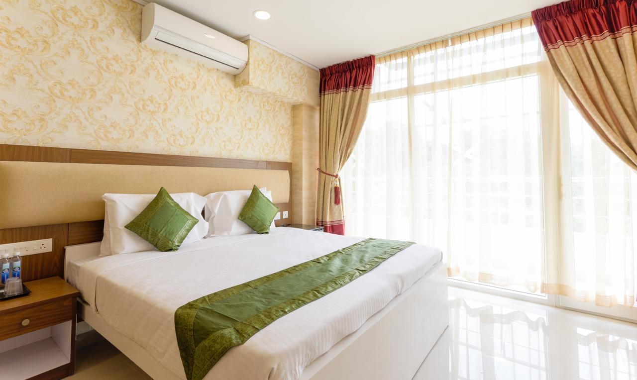 Heaven Gardens Otel Kochi Dış mekan fotoğraf